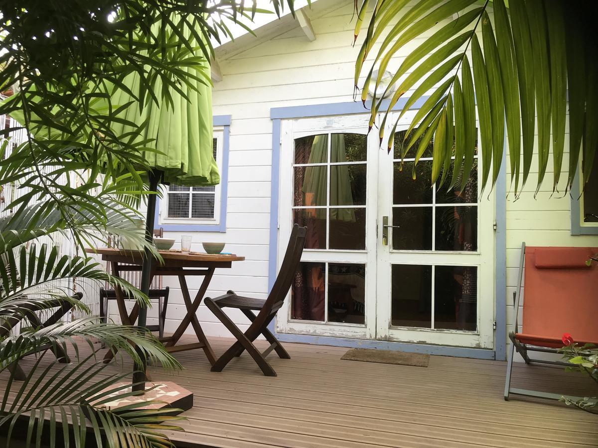 Bungalow Meuble Pres Du Lagon Ла-Салин-ле-Бен Экстерьер фото